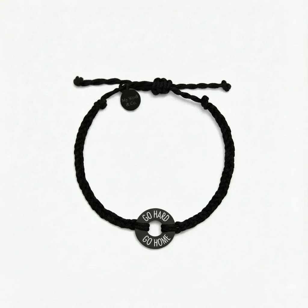 linear-gradient(125deg,rgba(51, 51, 51, 1) 50%, rgba(0, 0, 0, 1) 50%);